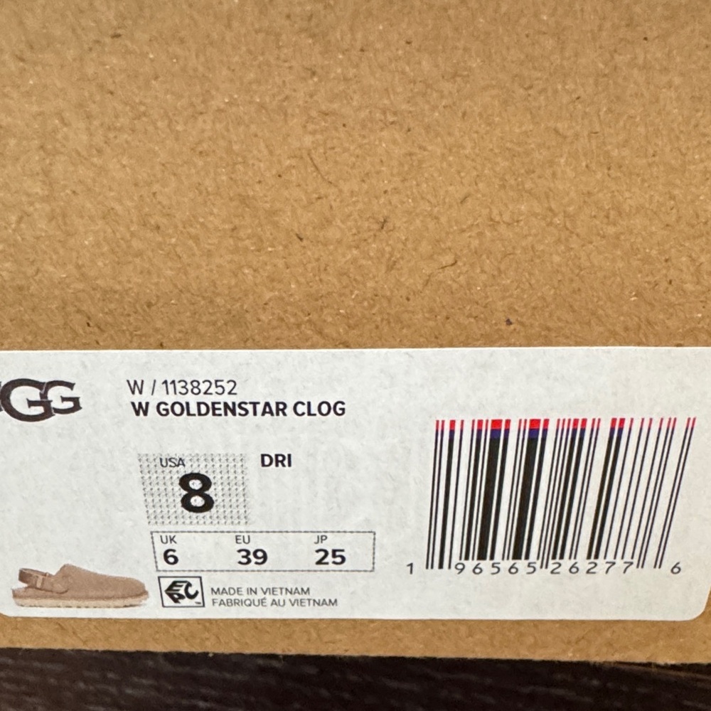 UGG Clogs - Picture 8 of 9